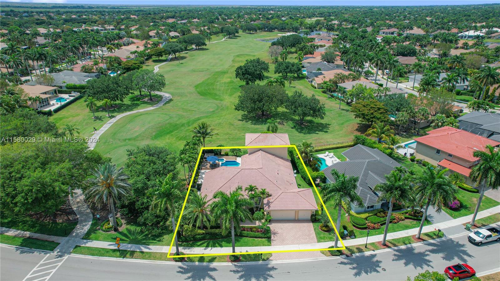 2541 Golf View Dr, Weston, Florida image 1