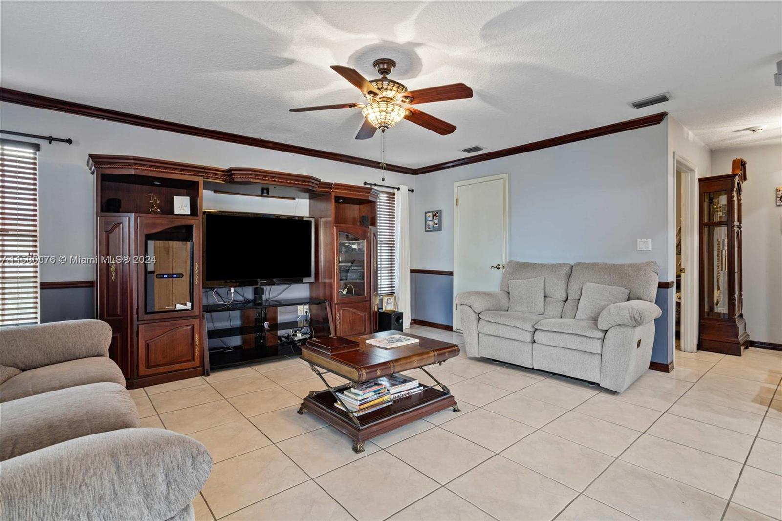 10440 NW 131st St, Hialeah Gardens, Florida image 10