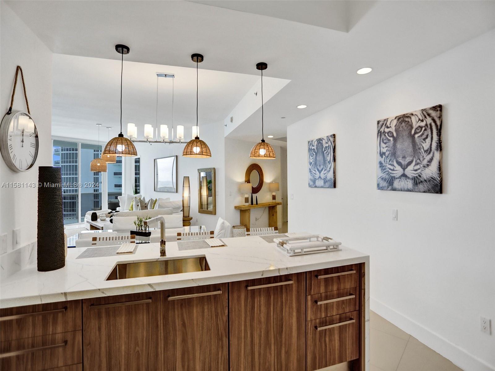 15901 Collins Ave #2807, Sunny Isles Beach FL 33160