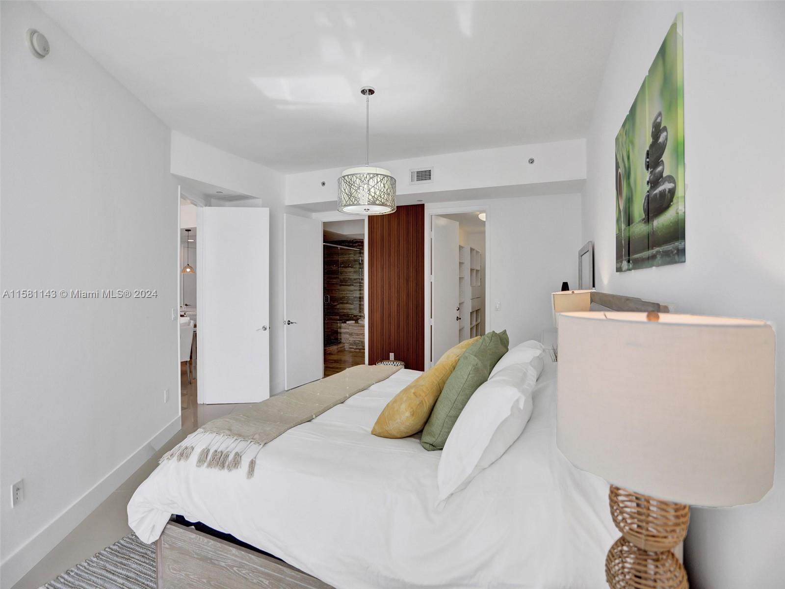 15901 Collins Ave #2807, Sunny Isles Beach FL 33160
