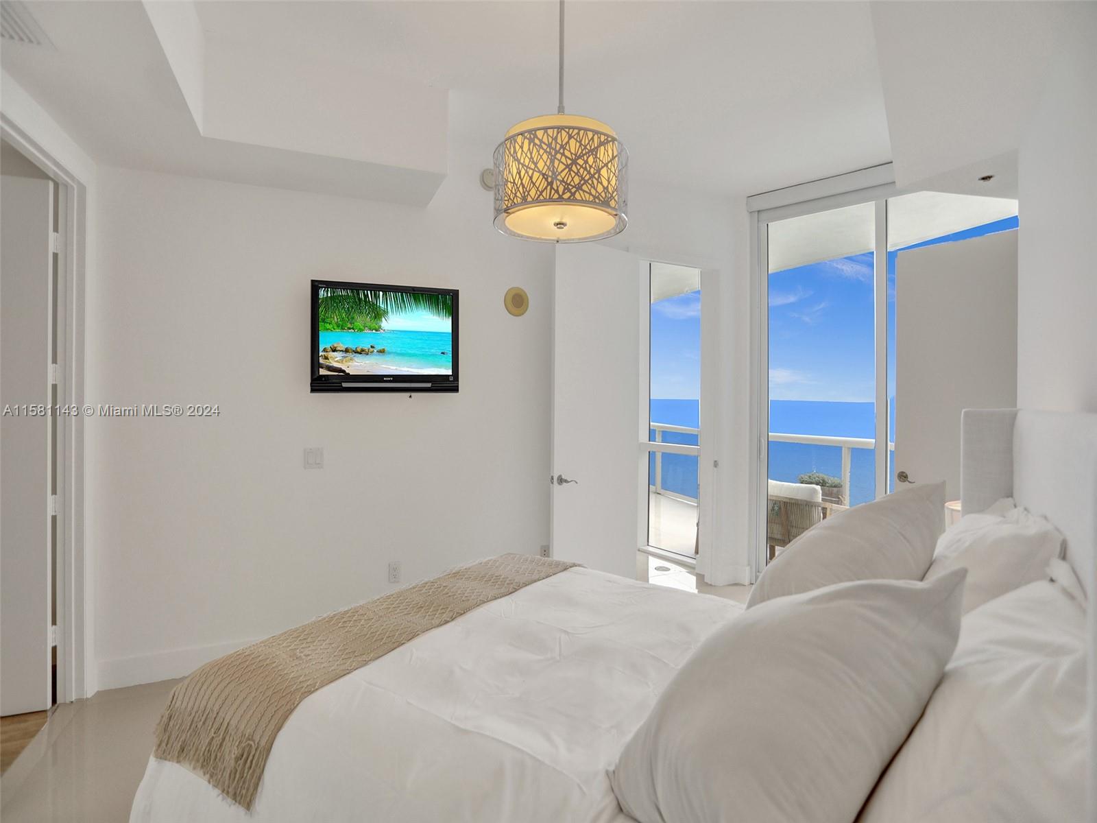 15901 Collins Ave #2807, Sunny Isles Beach FL 33160