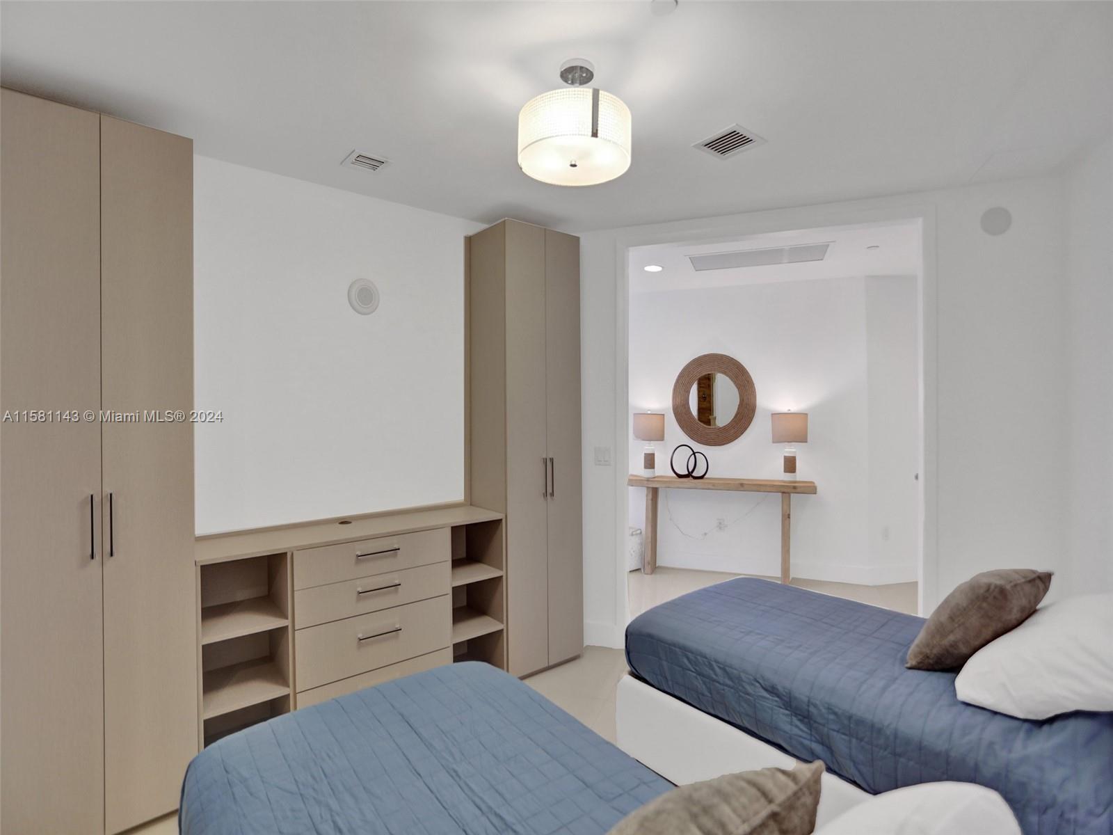 15901 Collins Ave #2807, Sunny Isles Beach FL 33160