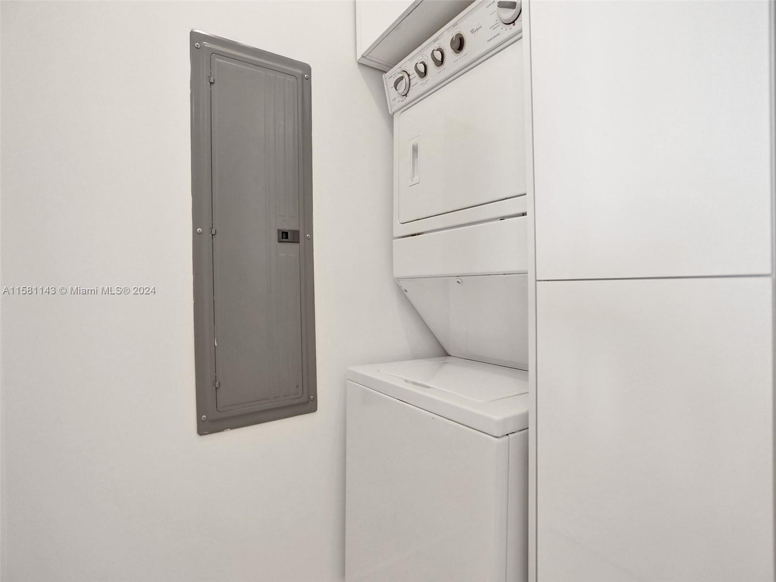 15901 Collins Ave #2807, Sunny Isles Beach FL 33160