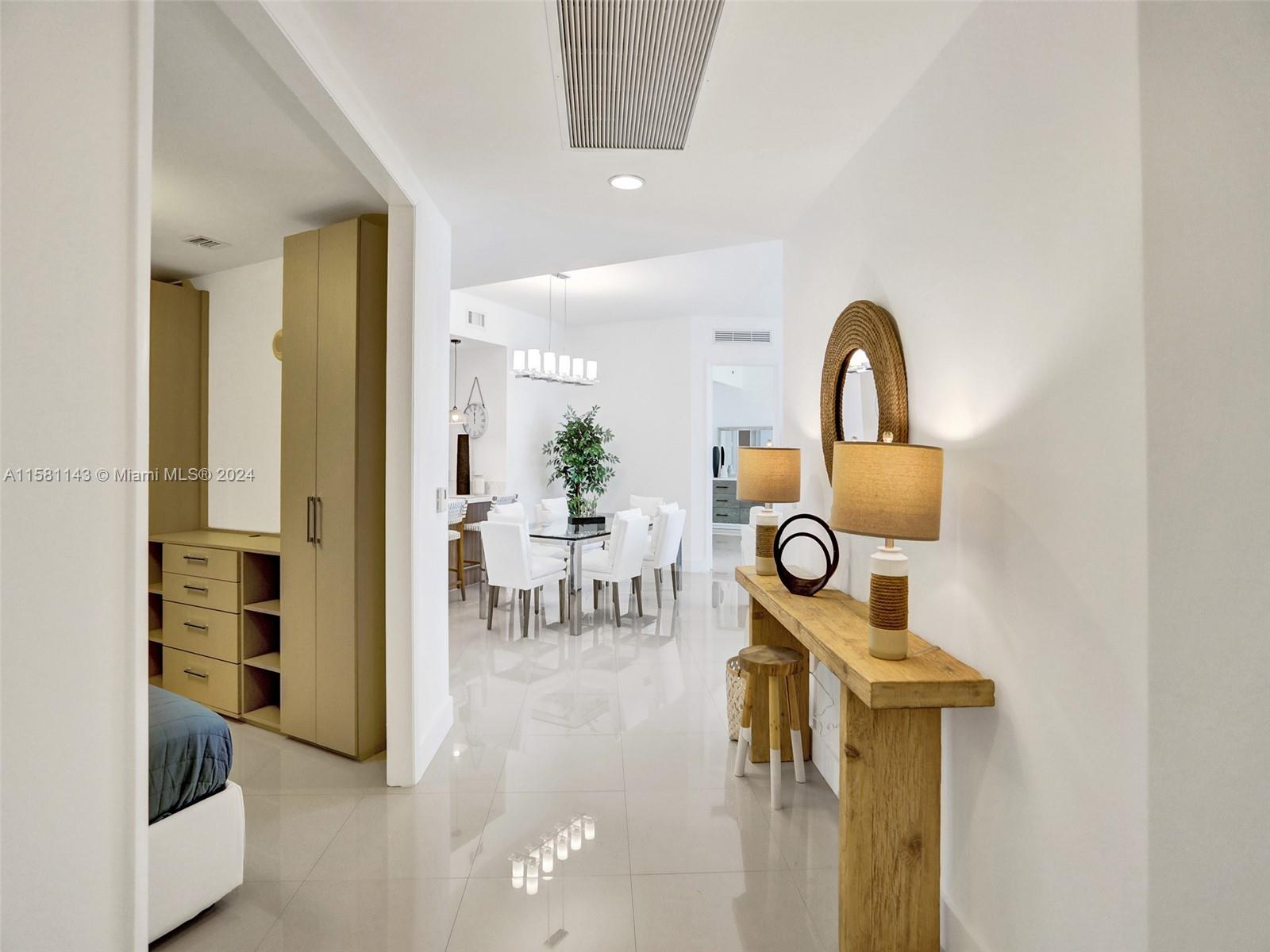 15901 Collins Ave #2807, Sunny Isles Beach FL 33160