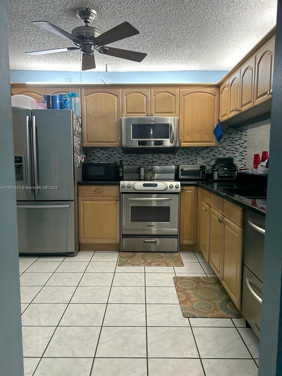 8030 Hampton Blvd #310, North Lauderdale, Florida image 14