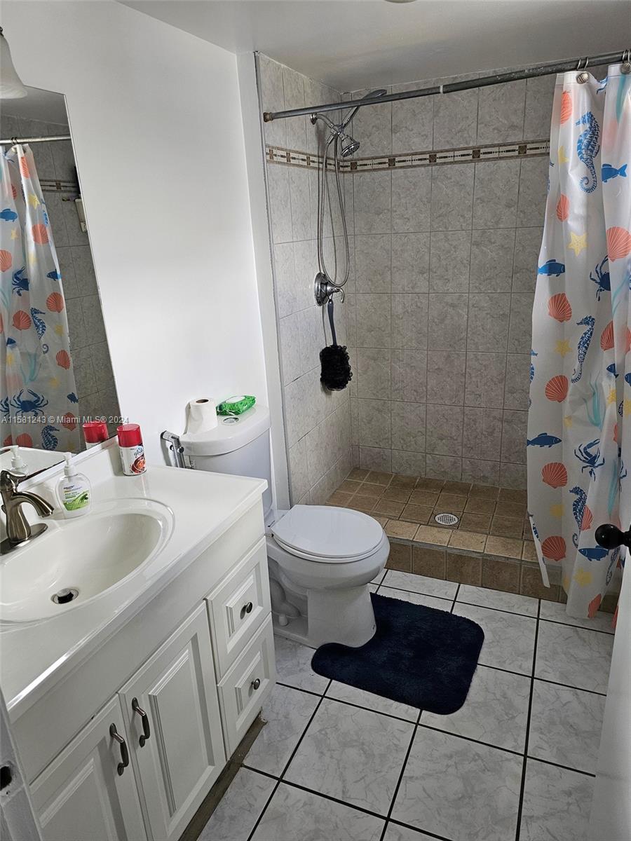 8030 Hampton Blvd #310, North Lauderdale, Florida image 20