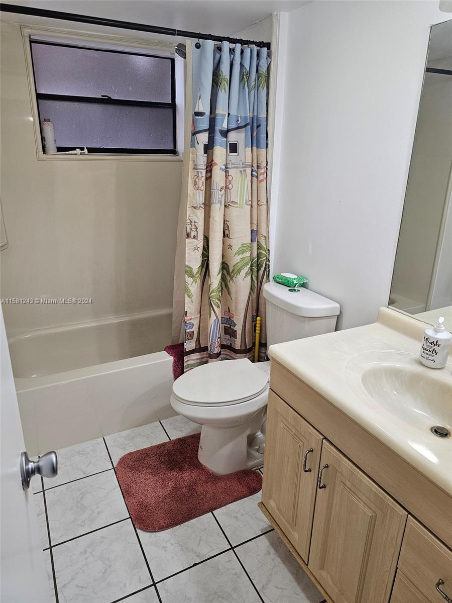 8030 Hampton Blvd #310, North Lauderdale, Florida image 7