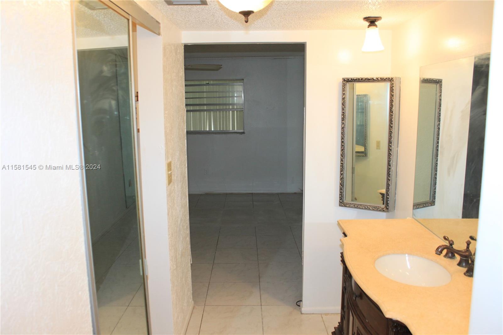 4090 NW 42nd Ave #106, Lauderdale Lakes, Florida image 15