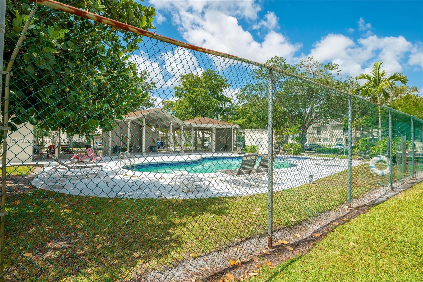 1221 NW 99th Ter #43, Pembroke Pines, Florida image 34