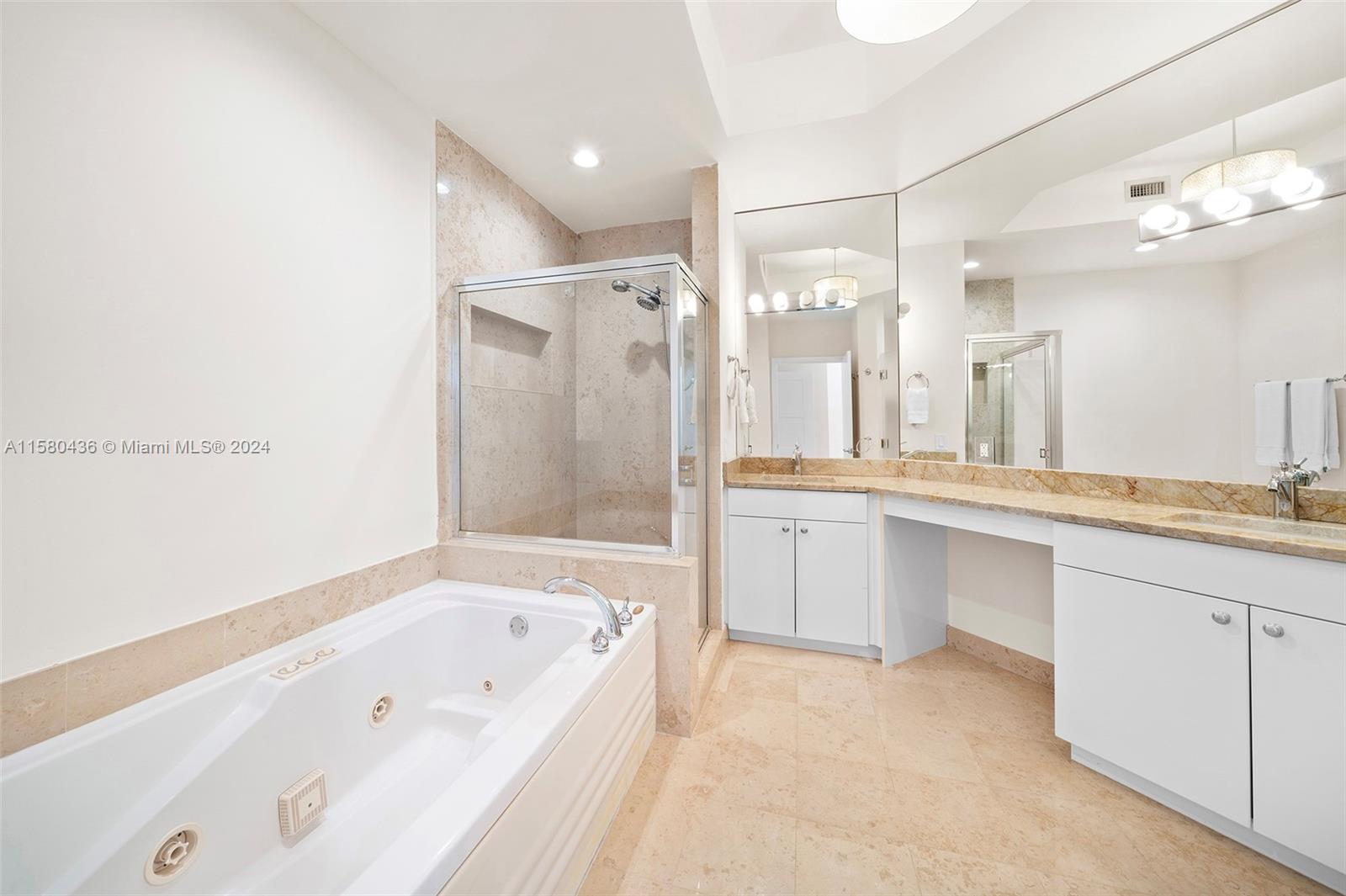 4779 Collins Ave #4002, Miami Beach FL 33140