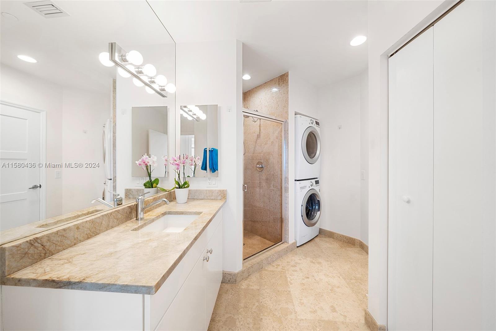 4779 Collins Ave #4002, Miami Beach FL 33140