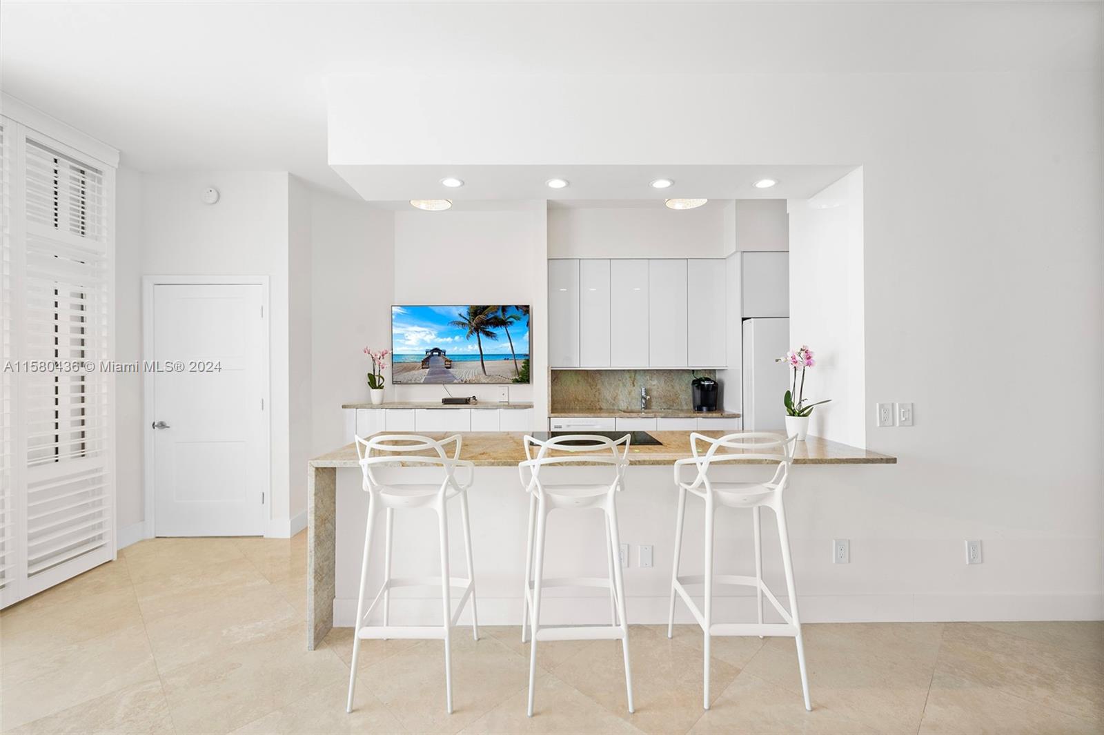 4779 Collins Ave #4002, Miami Beach FL 33140