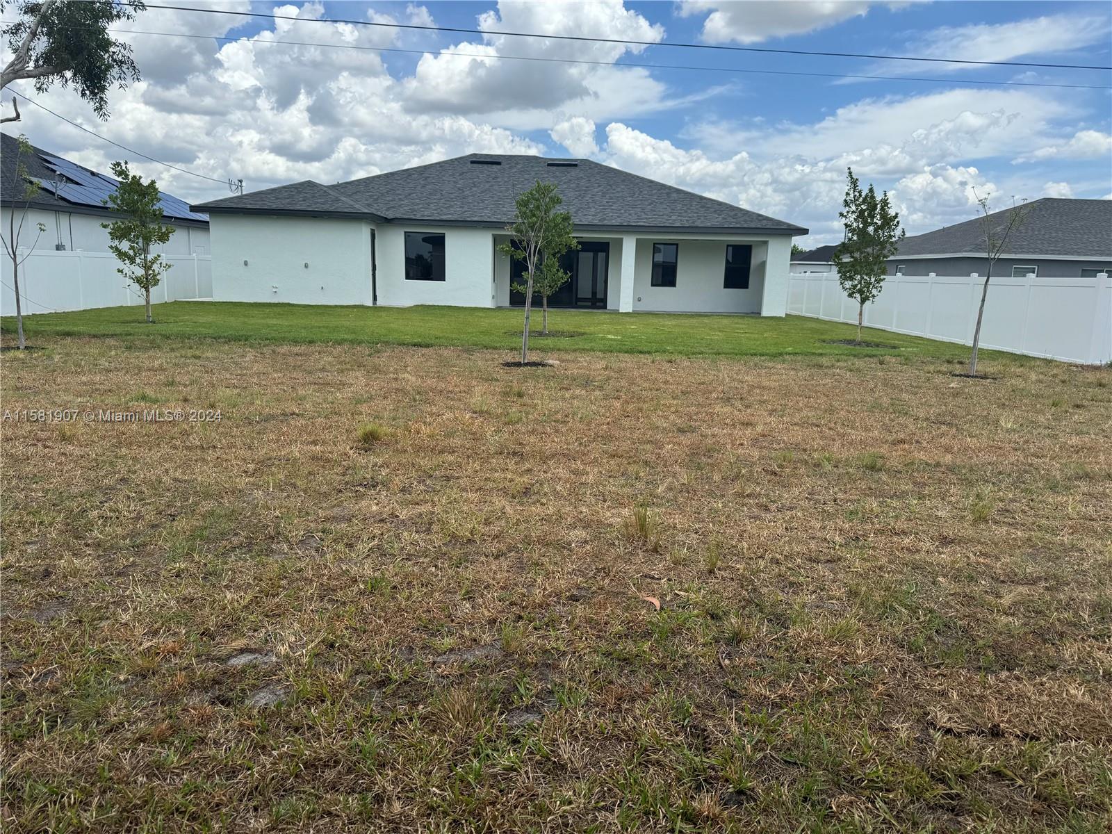 707 NE NE Juanita Pl, Cape Coral, Florida image 3