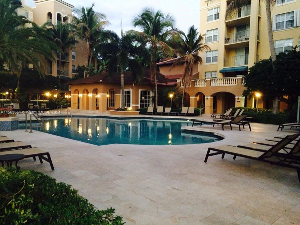 19501 E Country Club Dr #9204, Aventura FL 33180