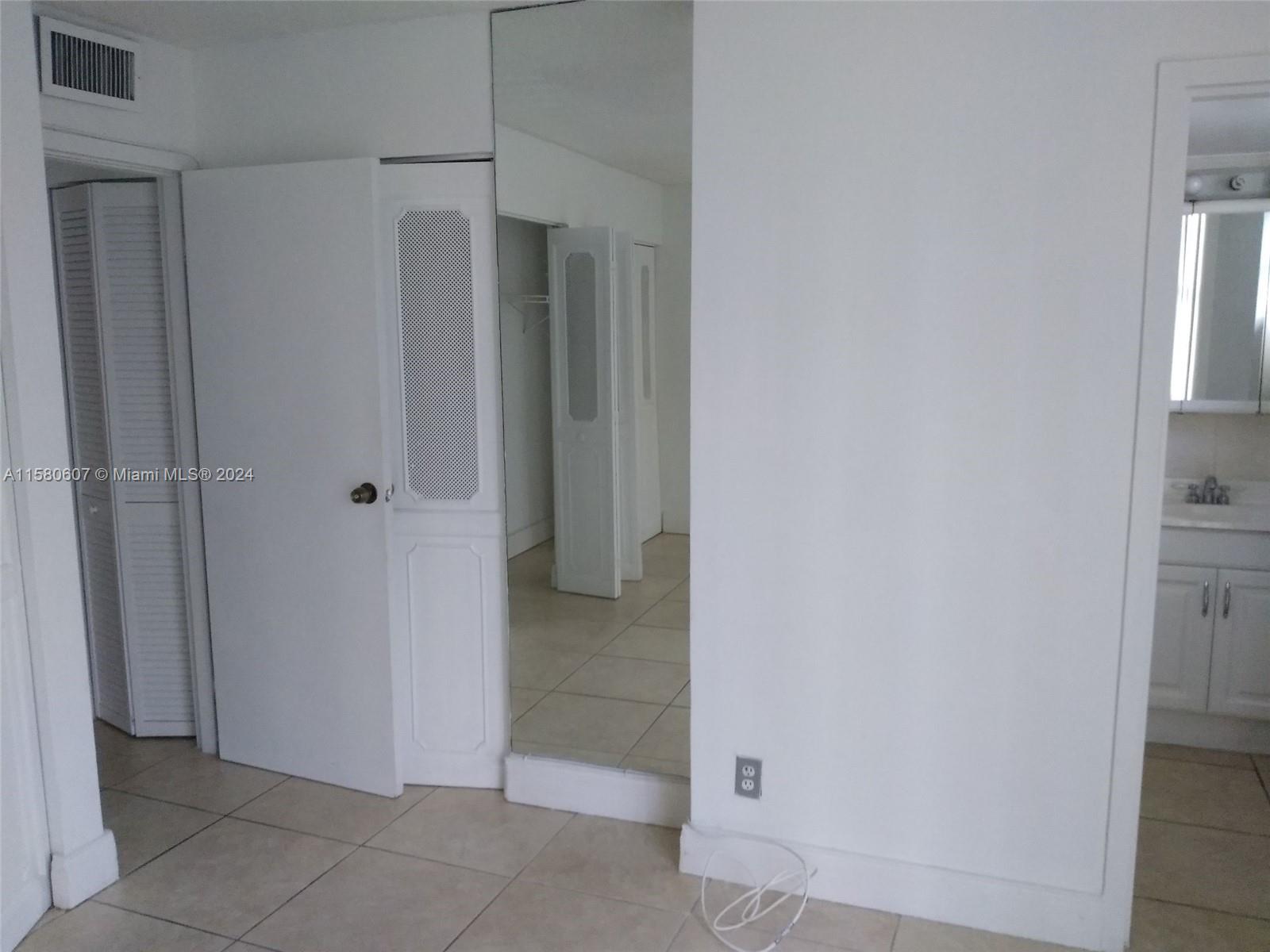 16909 N Bay Rd #310, Sunny Isles Beach, Florida image 20