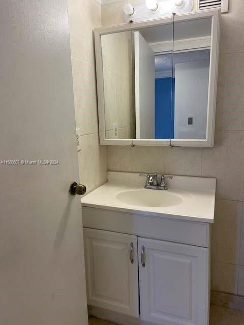 16909 N Bay Rd #310, Sunny Isles Beach, Florida image 27