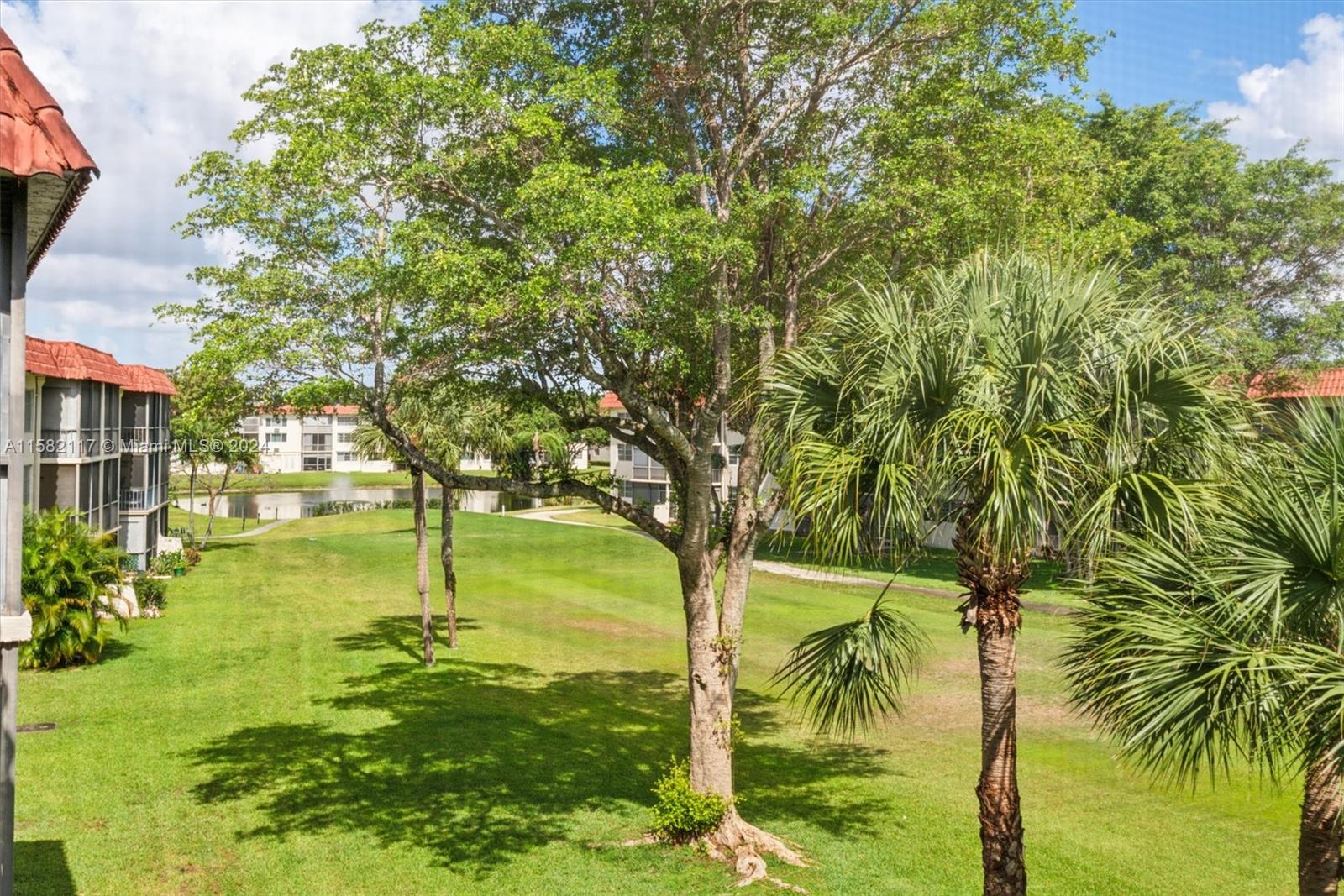 830 S Hollybrook Dr #302, Pembroke Pines, Florida image 15