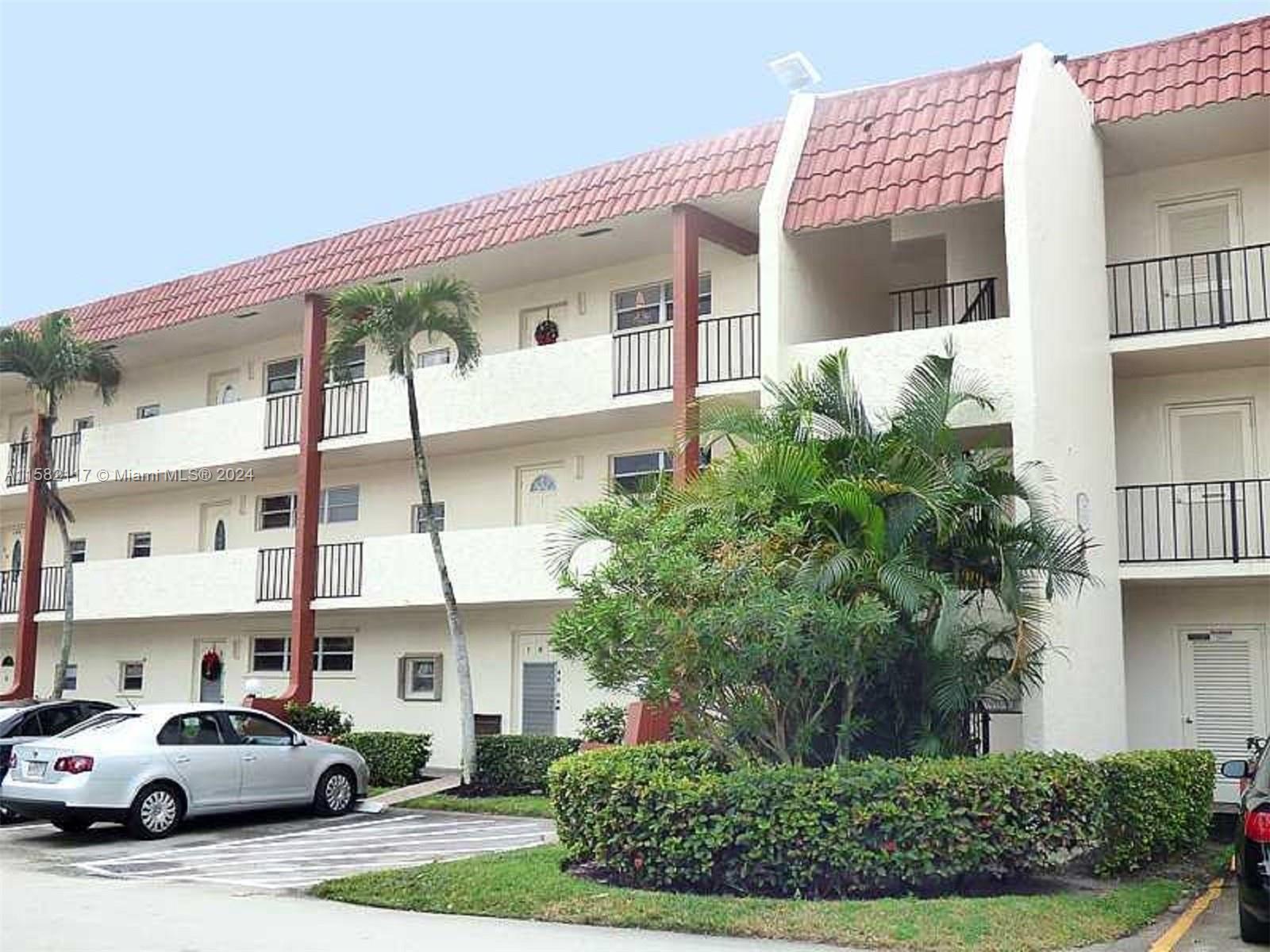 830 S Hollybrook Dr #302, Pembroke Pines, Florida image 16