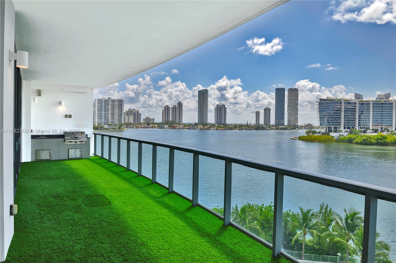 Apartamento en Venta en Aventura, FL