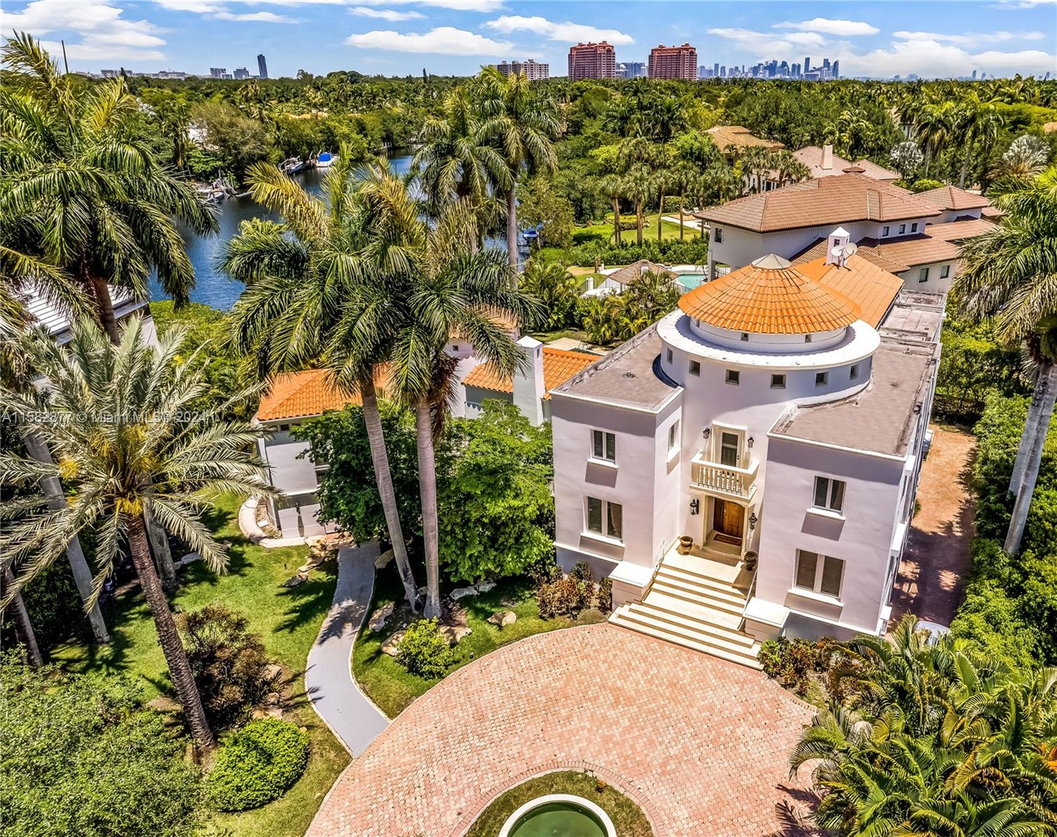 Casa à Venda em Coral Gables, FL