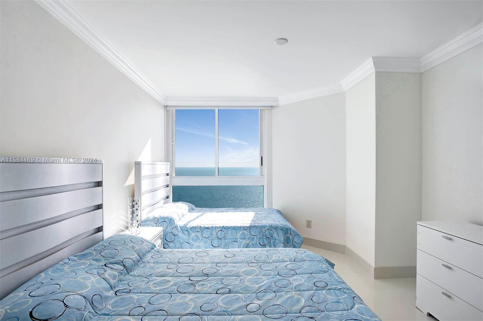 4779 Collins Ave #3301, Miami Beach FL 33140