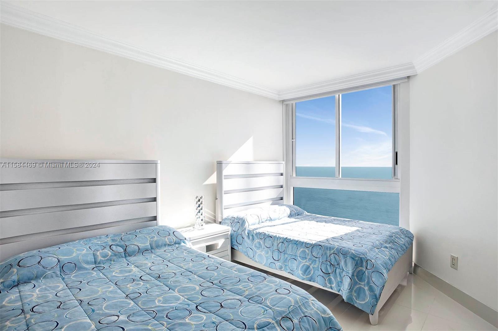 4779 Collins Ave #3301, Miami Beach FL 33140