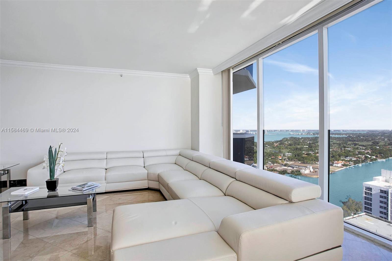 4779 Collins Ave #3301, Miami Beach FL 33140