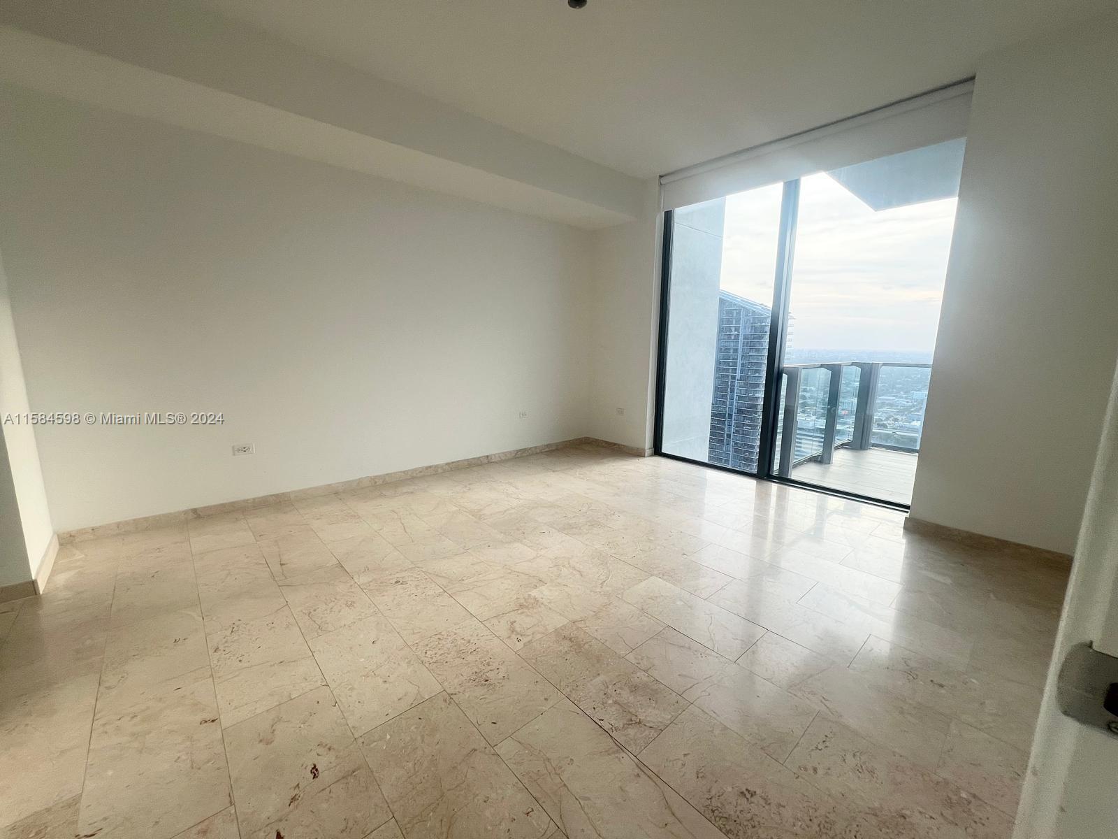 68 SE 6th St #3810, Miami, Florida image 2