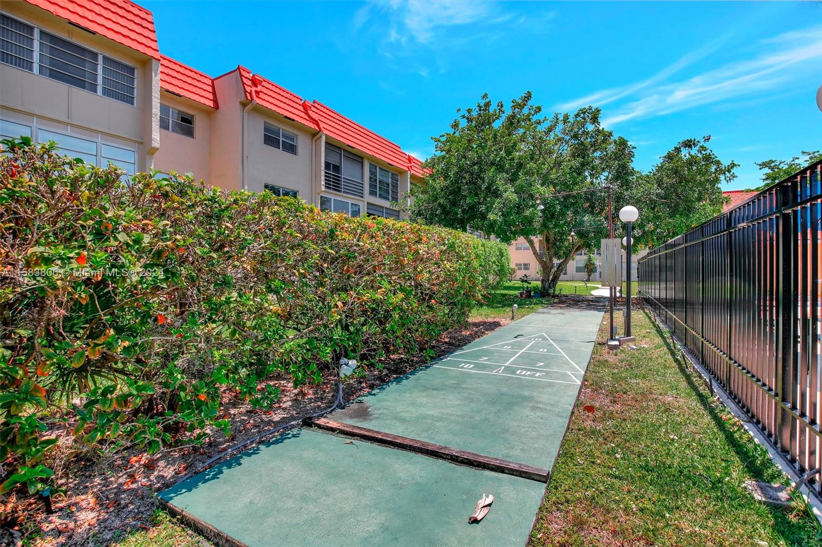 3001 E Sunrise Lakes Dr #203, Sunrise, Florida image 38