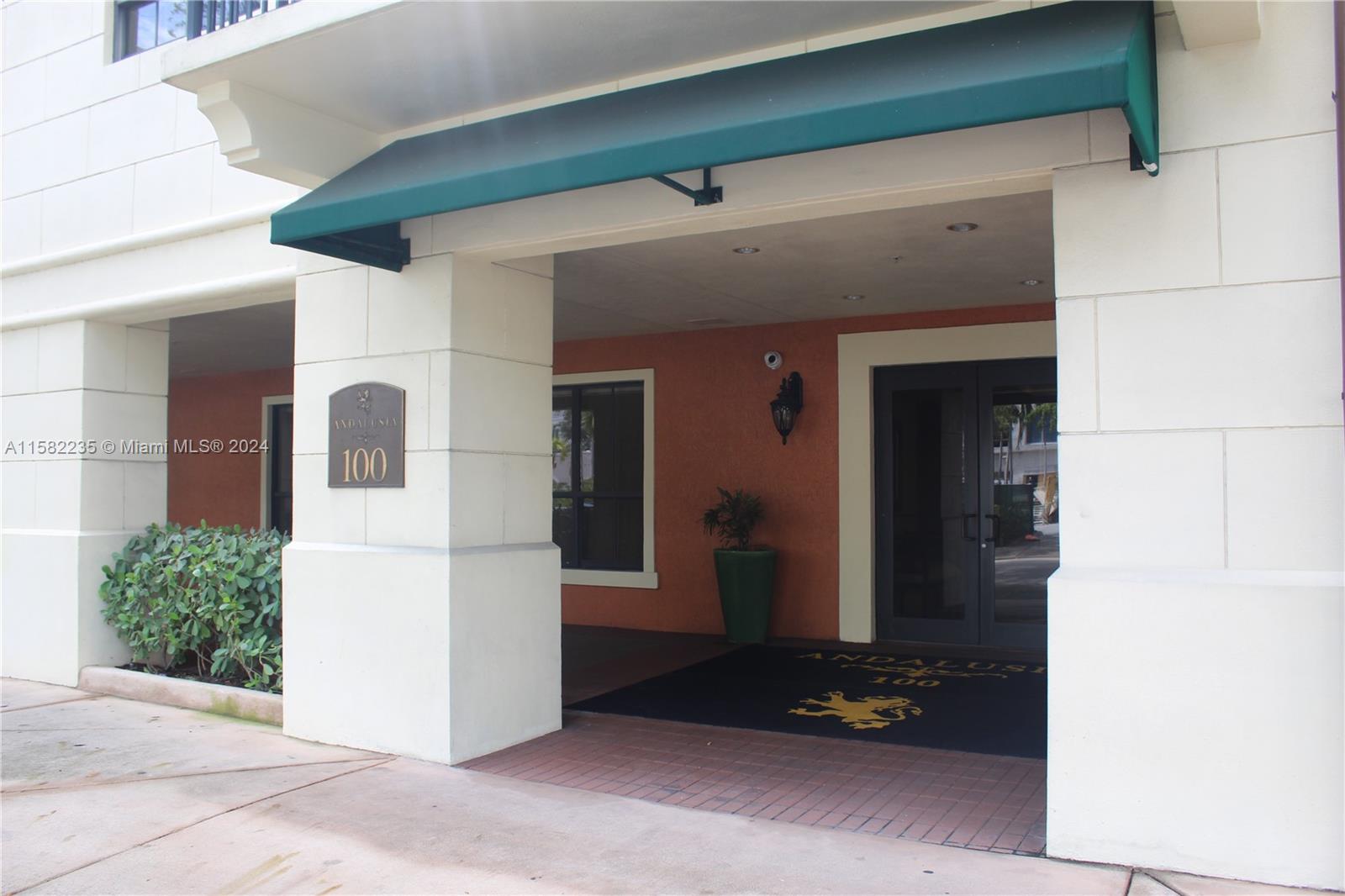 100 Andalusia Ave #PH-12, Coral Gables FL 33134