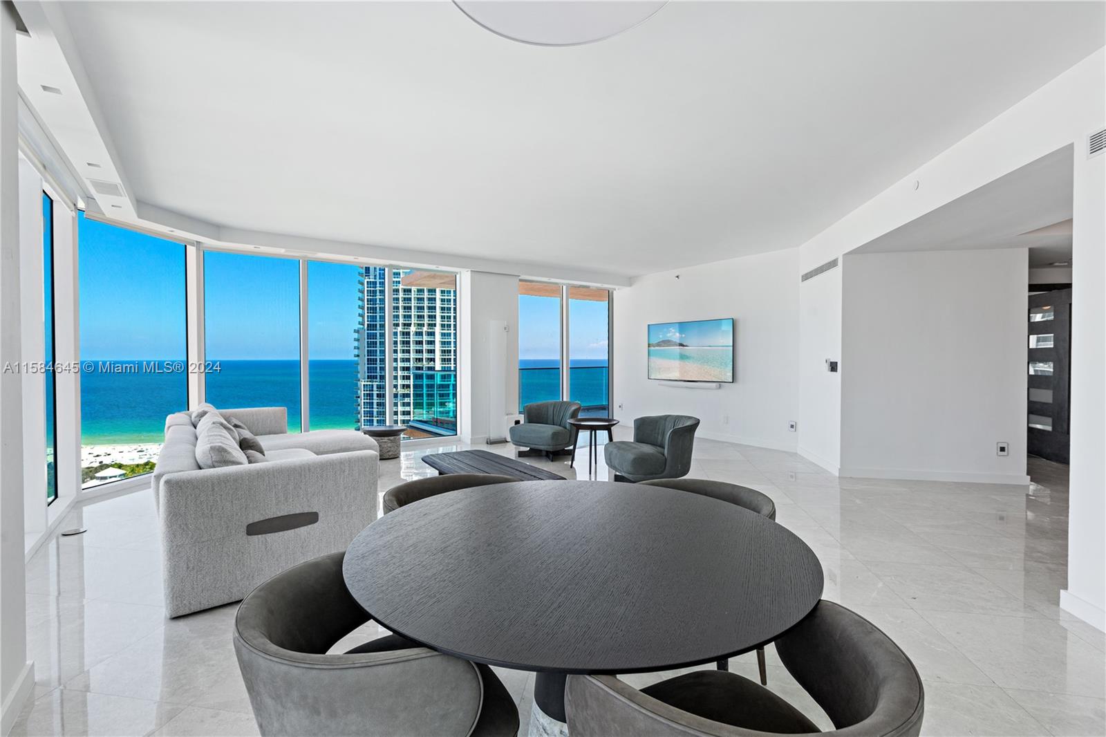 300 S Pointe Dr #2405, Miami Beach FL 33139