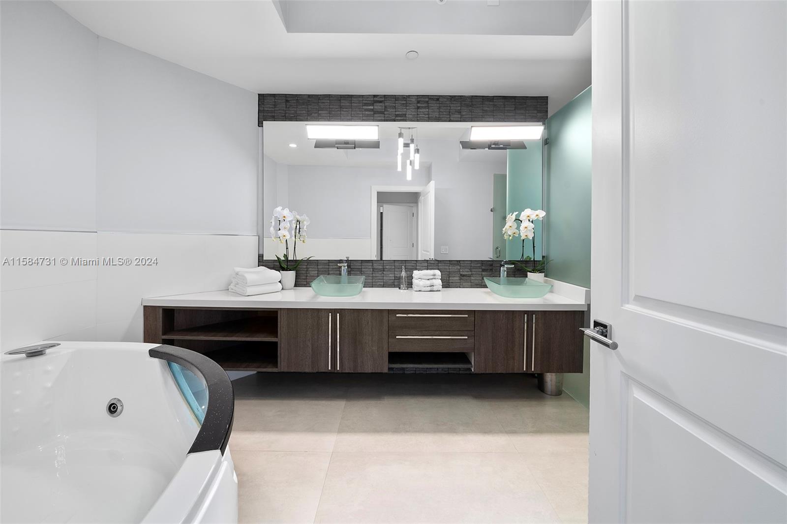 4775 Collins Ave #PH  4104, Miami Beach FL 33140
