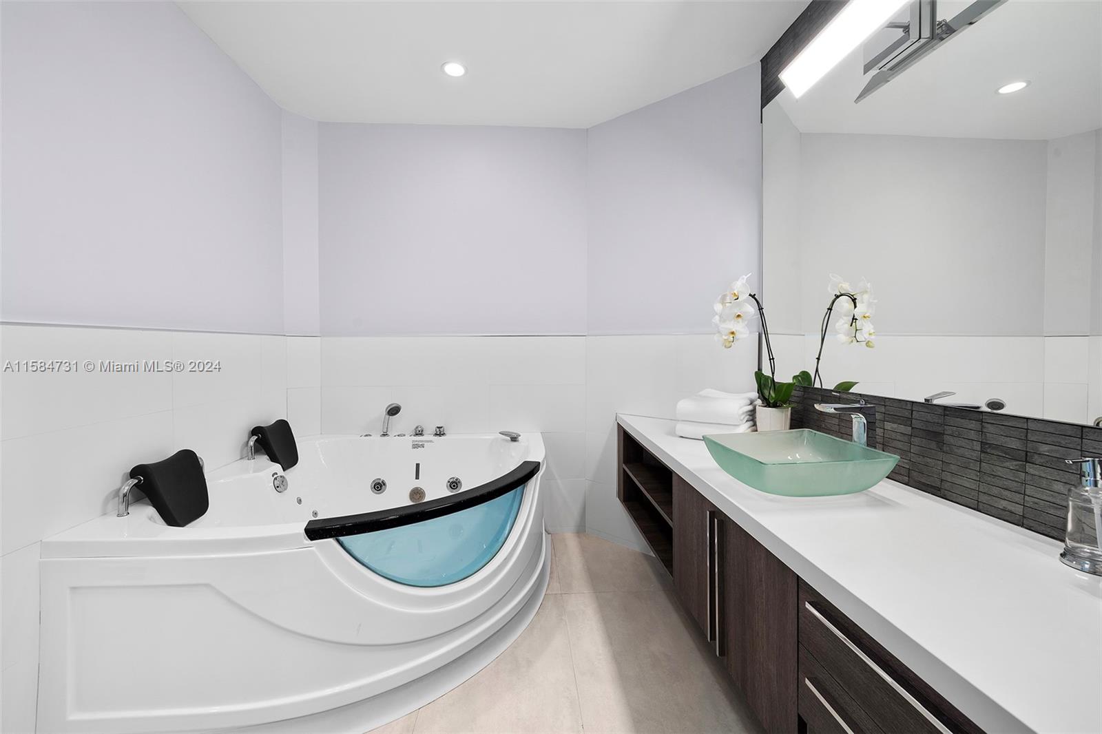 4775 Collins Ave #PH  4104, Miami Beach FL 33140