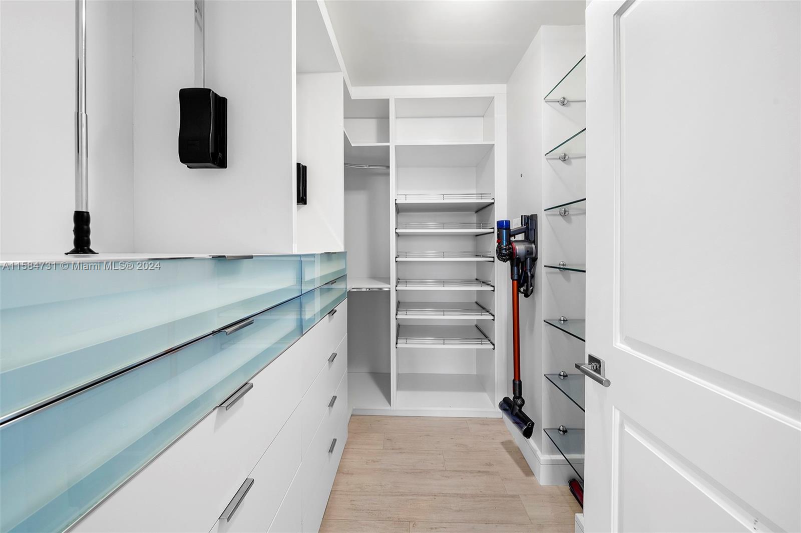 4775 Collins Ave #PH  4104, Miami Beach FL 33140
