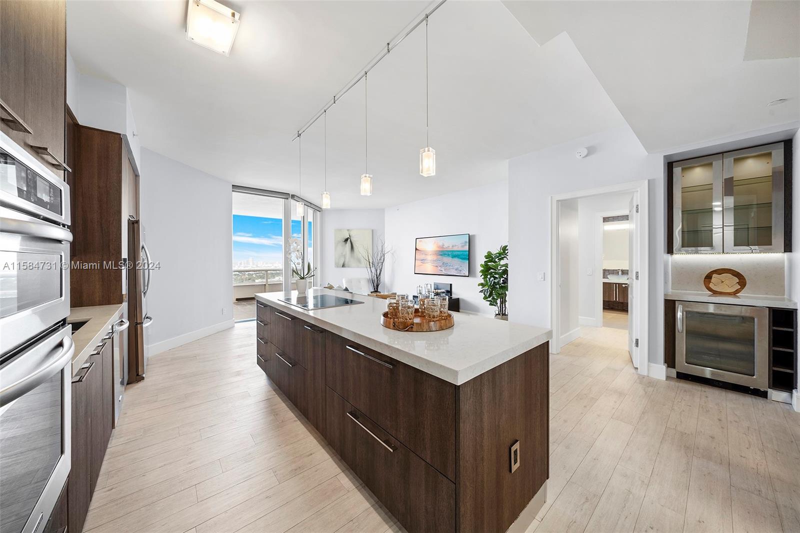 4775 Collins Ave #PH  4104, Miami Beach FL 33140