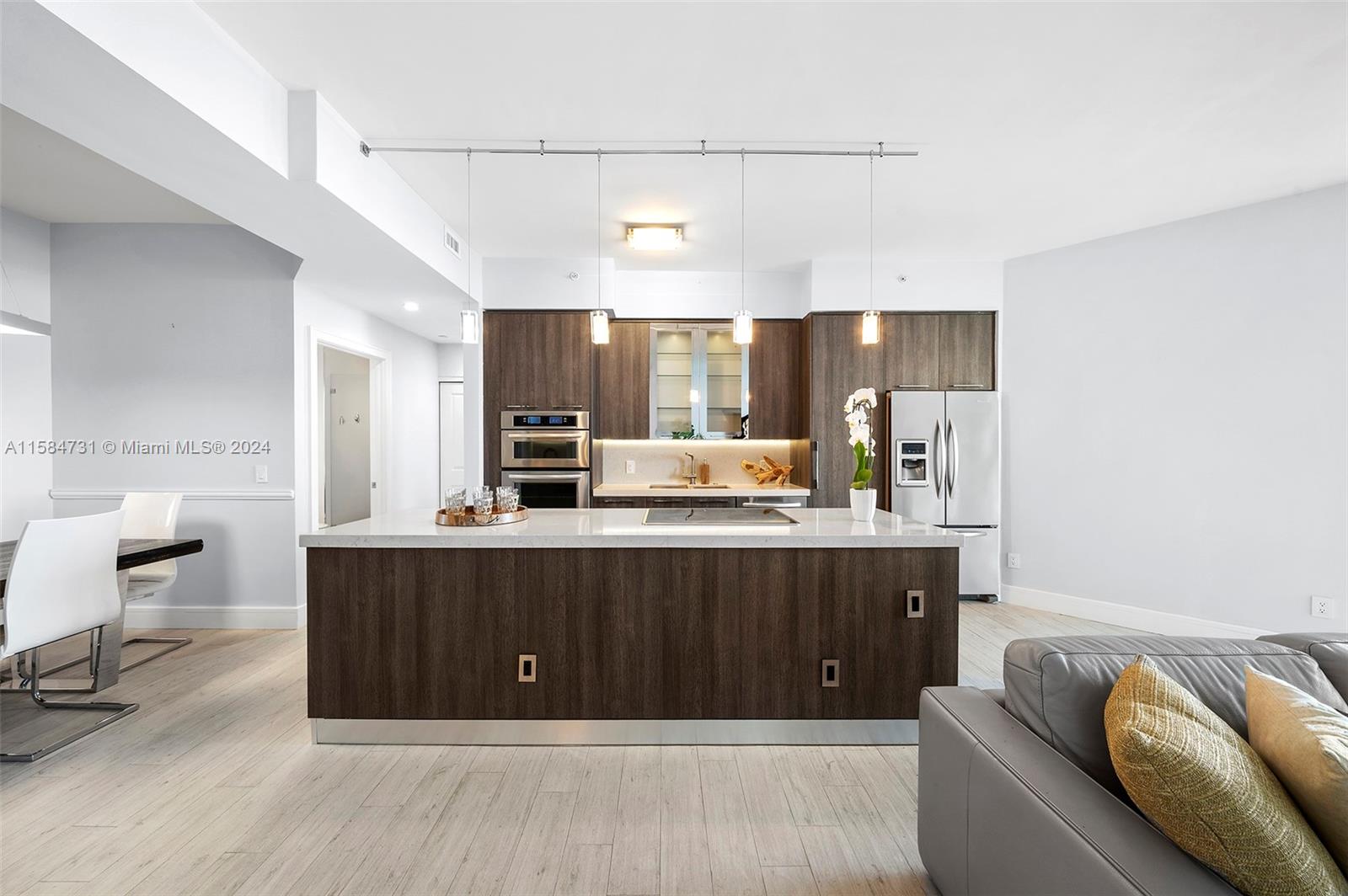 4775 Collins Ave #PH  4104, Miami Beach FL 33140