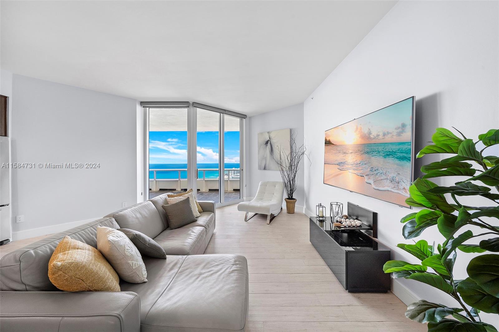4775 Collins Ave #PH  4104, Miami Beach FL 33140