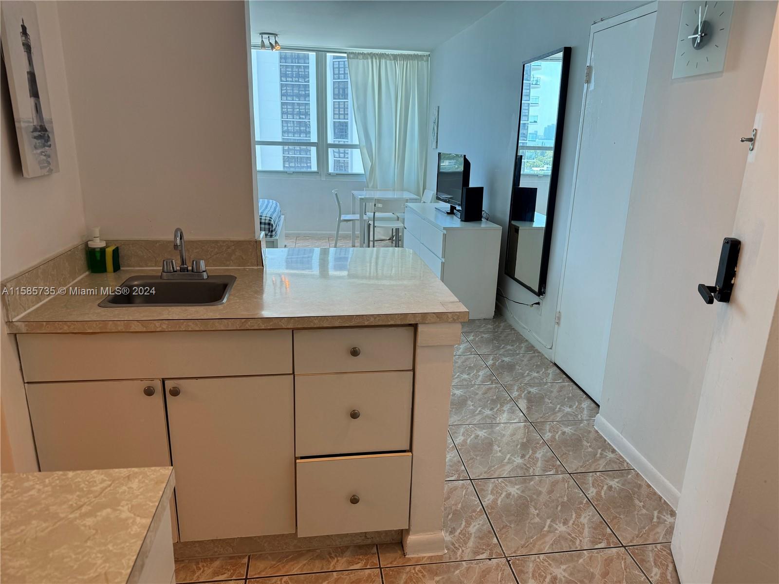 5445 Collins Ave #812, Miami Beach, Florida image 13