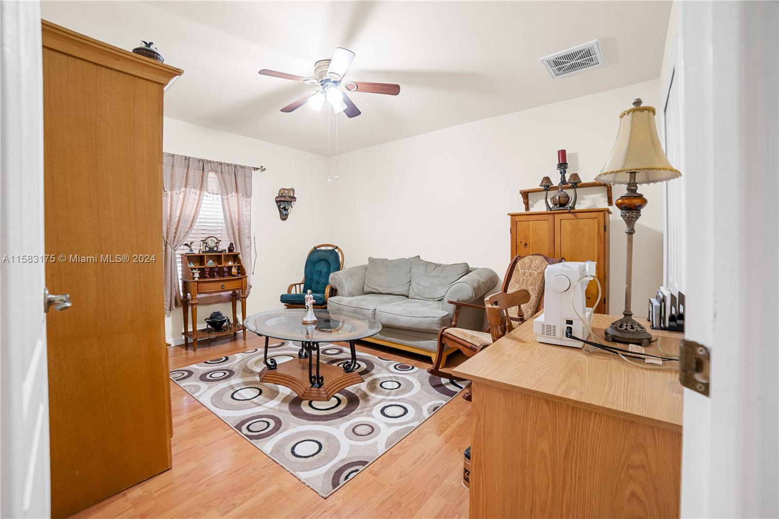 Listing Photo 13