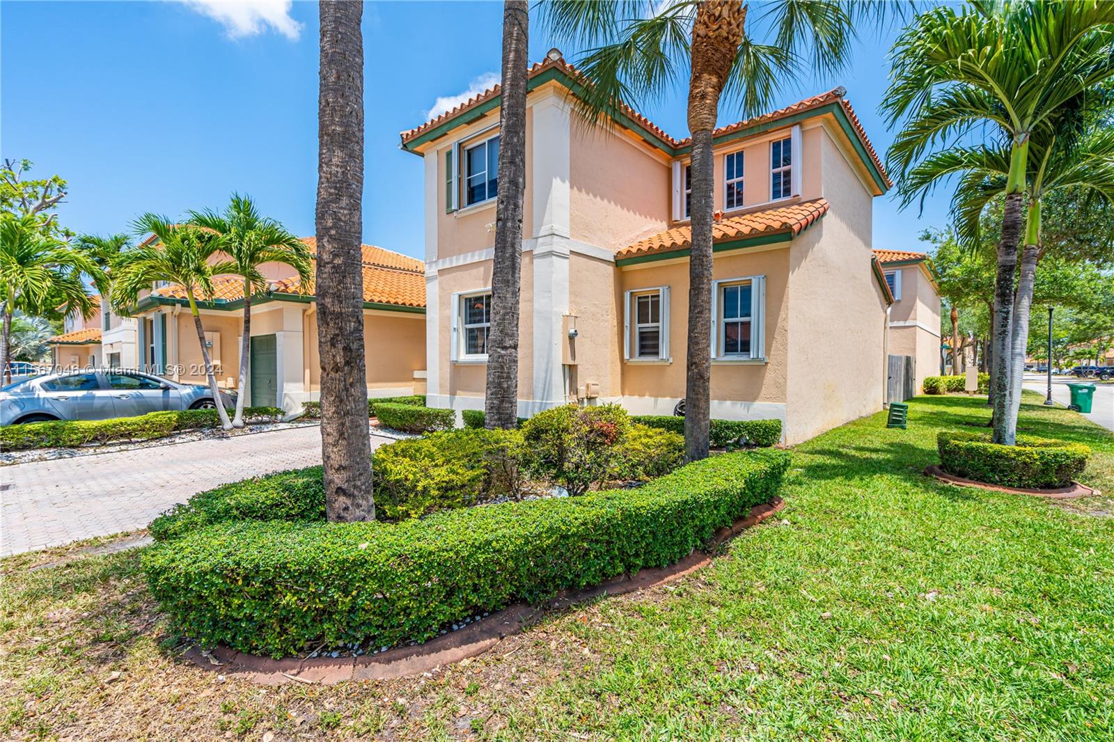 8369 NW 143rd St, Miami Lakes, Florida image 3