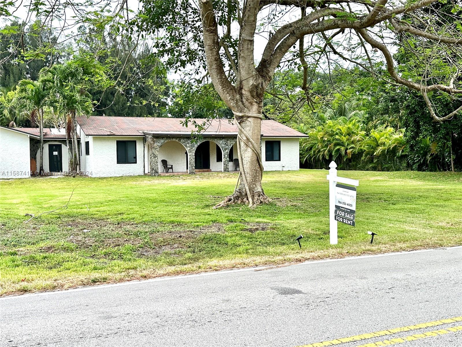 5210 SW 186th Ave, Southwest Ranches, Florida image 1