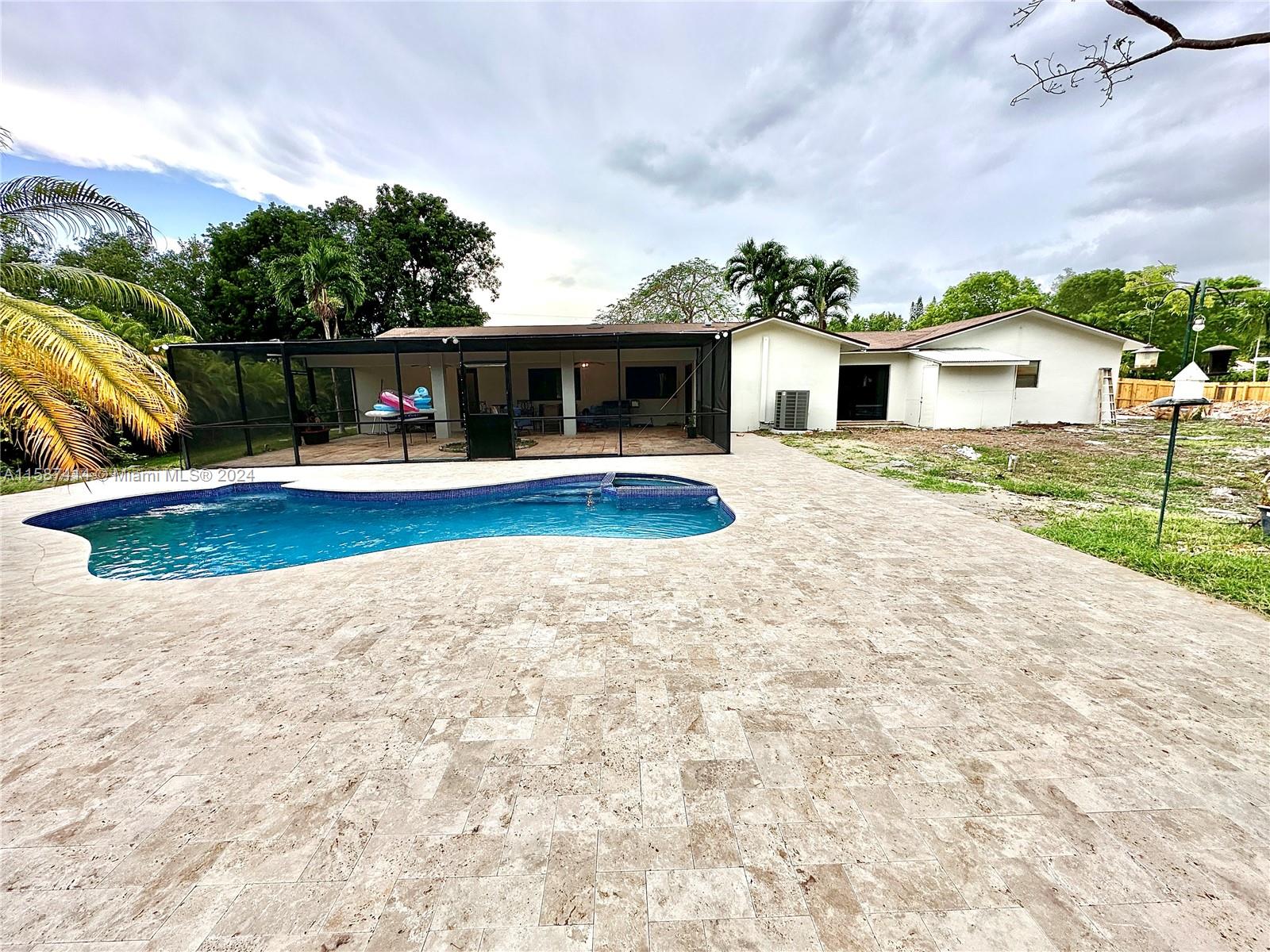 5210 SW 186th Ave, Southwest Ranches, Florida image 7