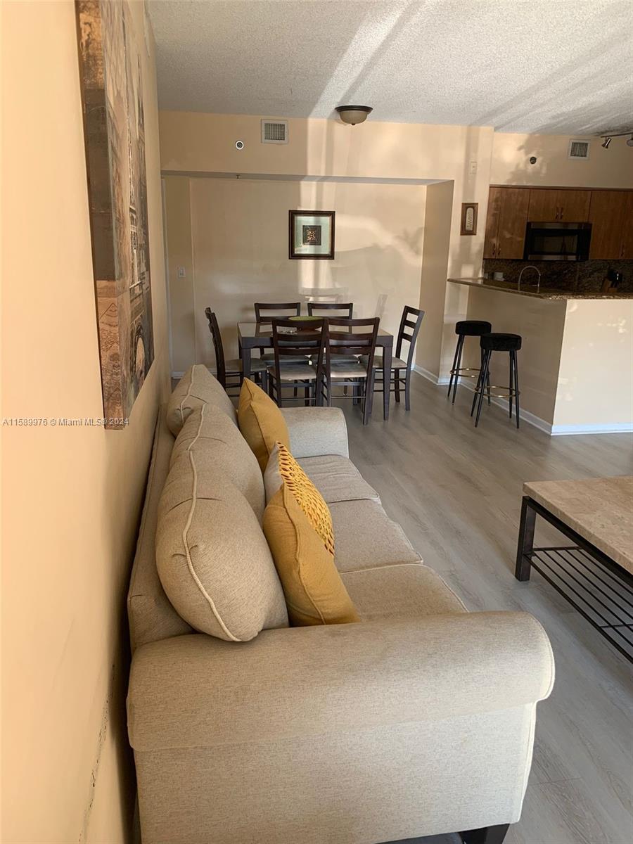 19601 E Country Club Dr #7103, Aventura FL 33180