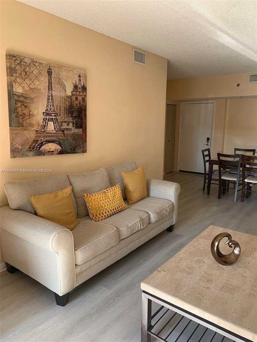 19601 E Country Club Dr #7103, Aventura FL 33180