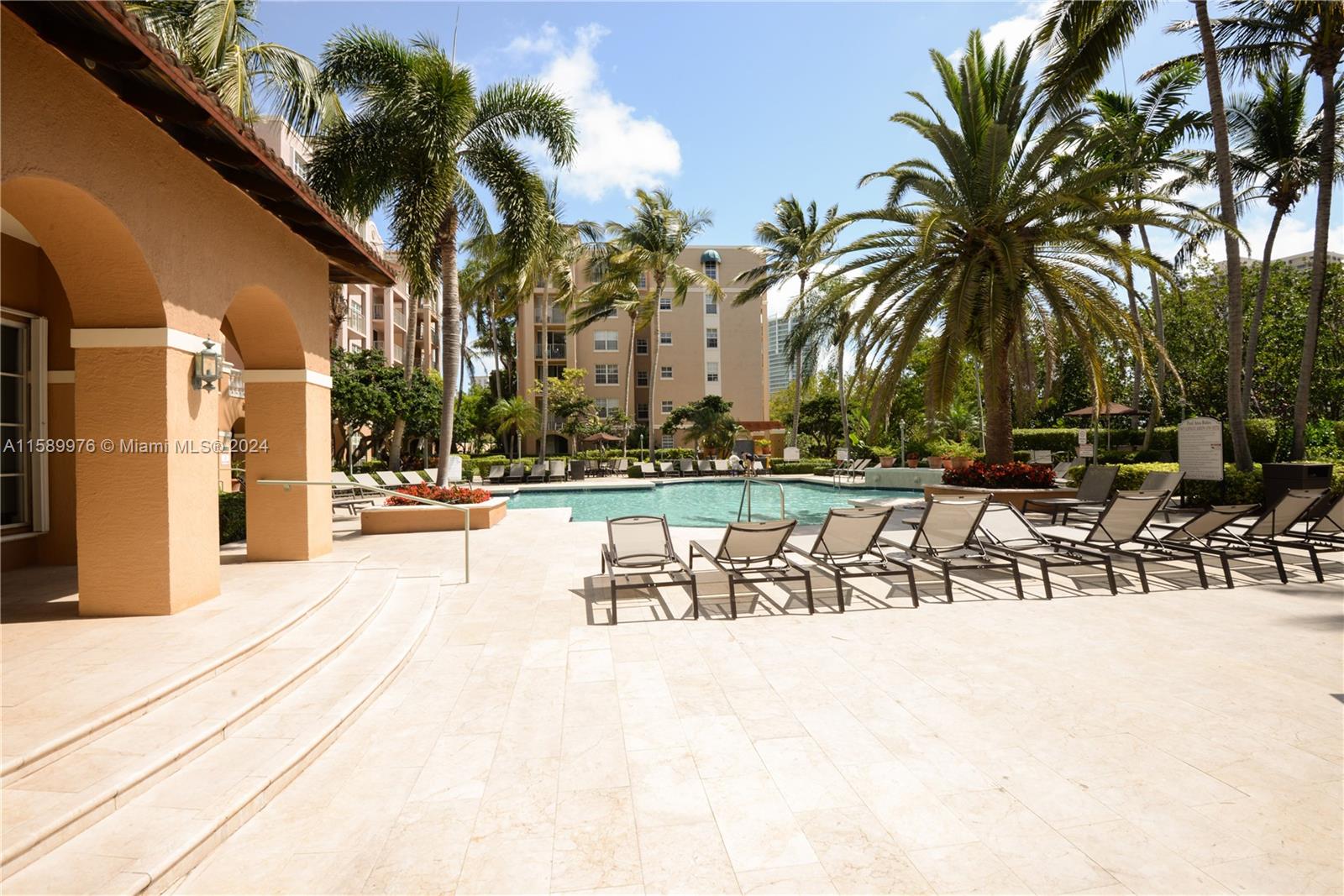 19601 E Country Club Dr #7103, Aventura FL 33180