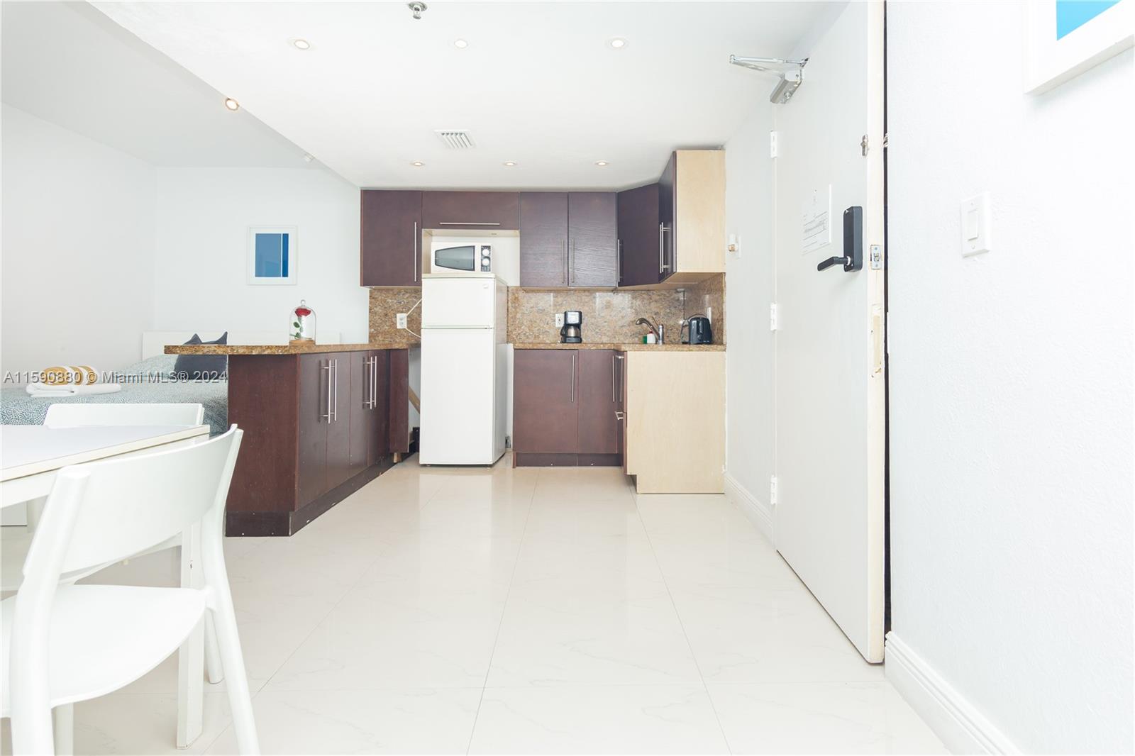 5445 Collins Ave #1101, Miami Beach, Florida image 3