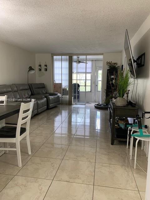 8460 Sunrise Lakes Blvd #112, Sunrise, Florida image 3