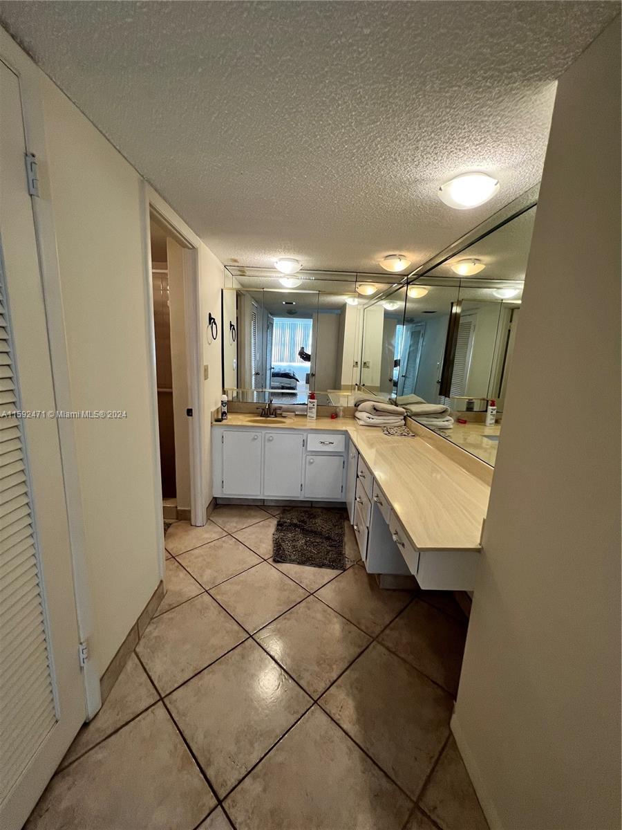 6039 Collins Ave #1034, Miami Beach, Florida image 7