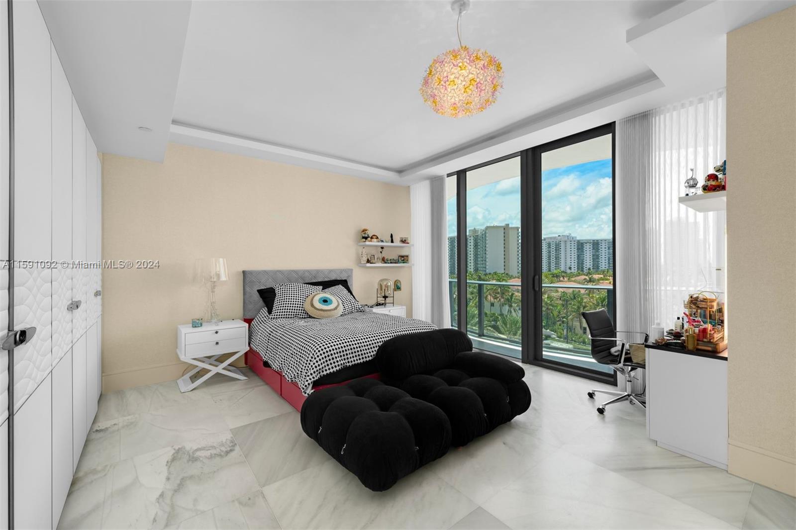 Listing Photo 12
