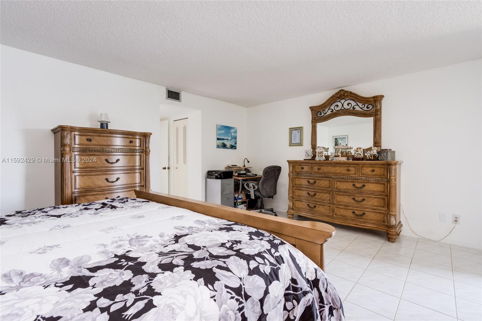 3231 Holiday Springs Blvd #409, Margate, Florida image 14